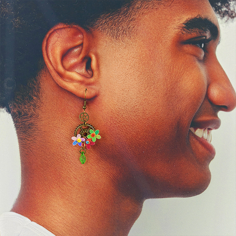 Boucles d'oreilles Oliver le jardinier - Fleurs irisées, steampunk et engrenages enchantés (La Clairière des Âmes Ferrées)