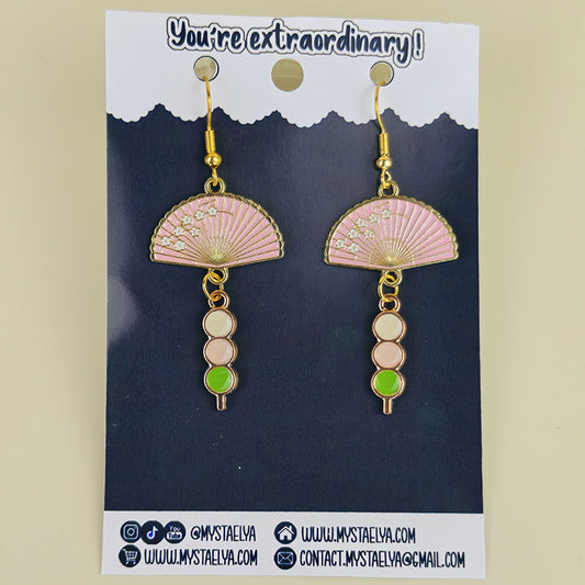 Boucles d’oreilles fantaisie Éventail rose & Dango – Bijou kawaii japonais