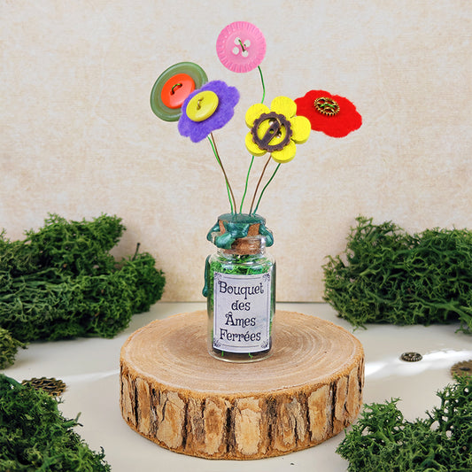 Bouquet des Âmes Ferrées #2 - Fiole décorative du jardin d'Oliver - kawaii steampunk fleurs (pièce unique, La Clairière des Âmes Ferrées)