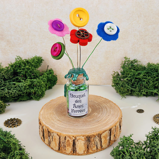 Bouquet des Âmes Ferrées #5 - Fiole décorative du jardin d'Oliver - kawaii steampunk fleurs (pièce unique, La Clairière des Âmes Ferrées)