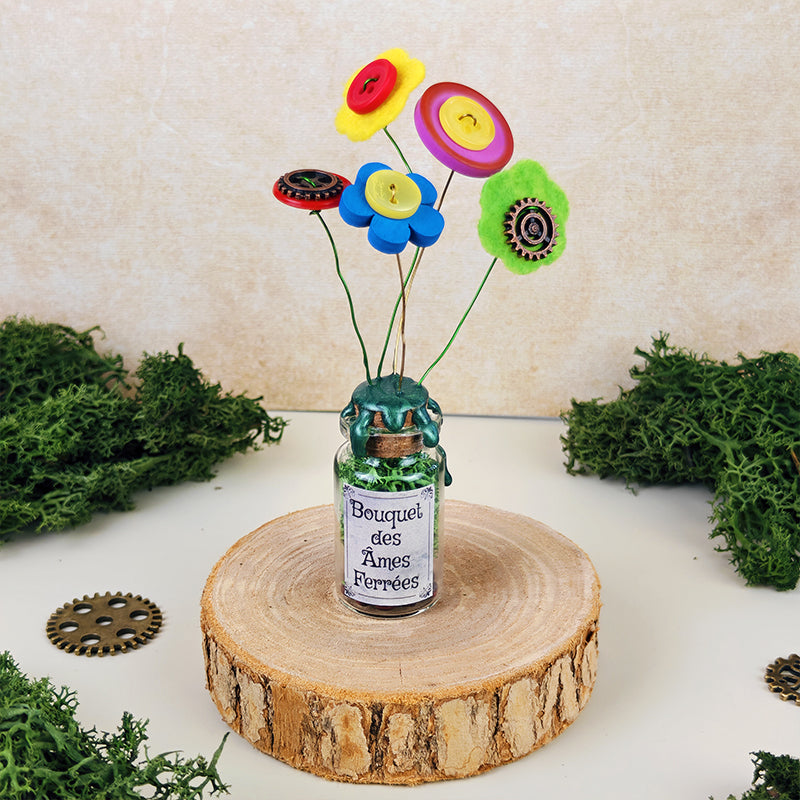 Bouquet des Âmes Ferrées #7 - Fiole décorative du jardin d'Oliver - kawaii steampunk fleurs (pièce unique, La Clairière des Âmes Ferrées)