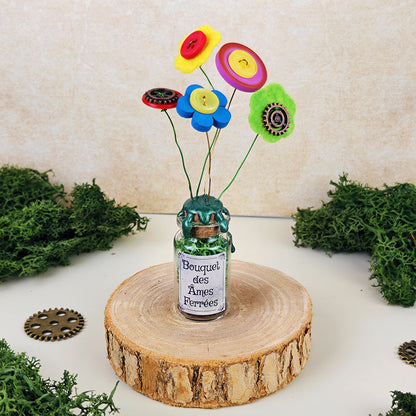 Bouquet des Âmes Ferrées #7 - Fiole décorative du jardin d'Oliver - kawaii steampunk fleurs (pièce unique, La Clairière des Âmes Ferrées)