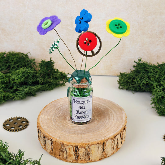 Bouquet des Âmes Ferrées #8 - Fiole décorative du jardin d'Oliver - kawaii steampunk fleurs (pièce unique, La Clairière des Âmes Ferrées)