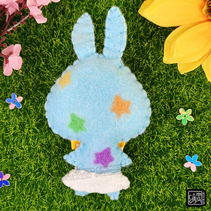 Bow, le lapin arc-en-ciel kawaii – Personnage en feutrine fait main