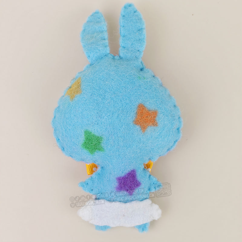 Bow, le lapin arc-en-ciel kawaii – Personnage en feutrine fait main