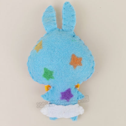 Bow, le lapin arc-en-ciel kawaii – Personnage en feutrine fait main