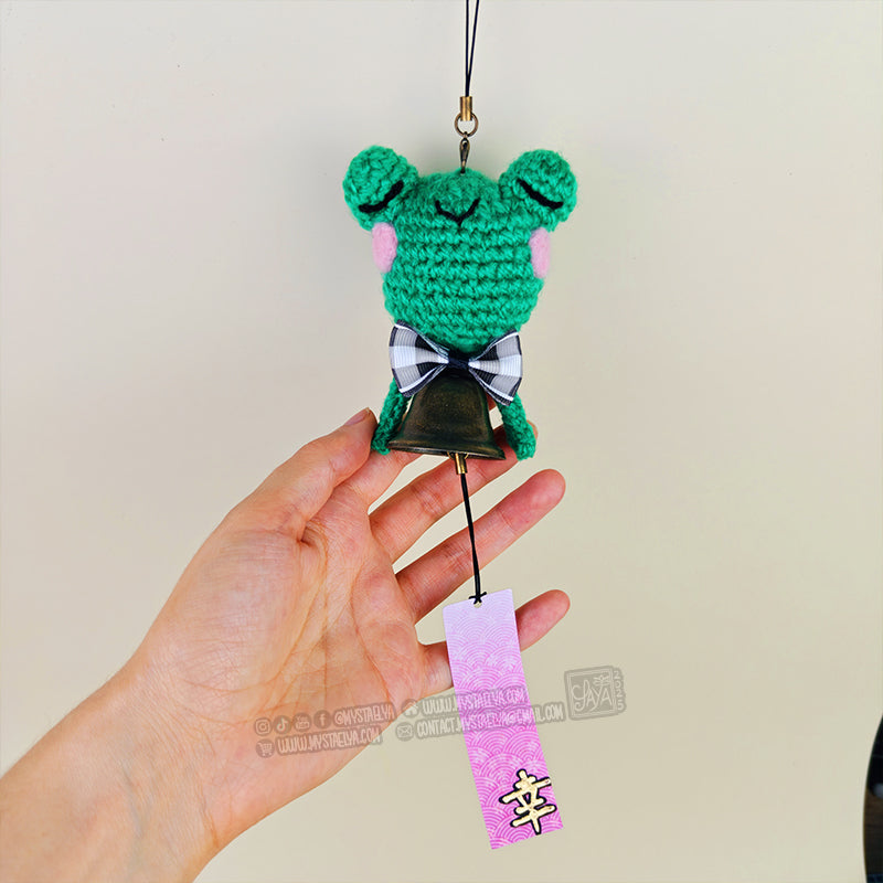 Carillon japonais grenouille kawaii au crochet - Furin porte-bonheur fait main
