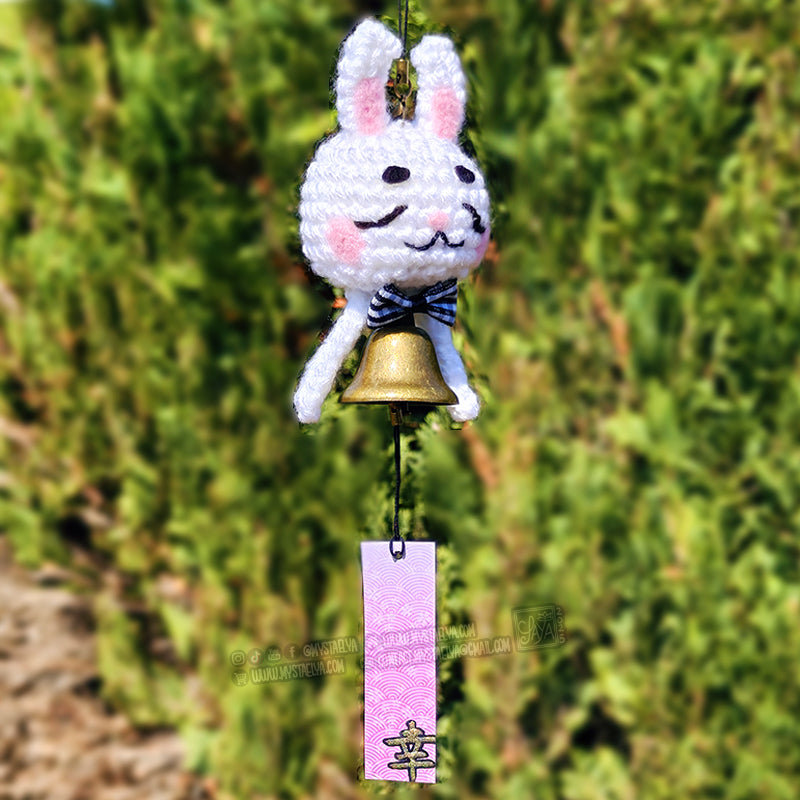 Carillon japonais lapin kawaii au crochet - Furin porte-bonheur fait main