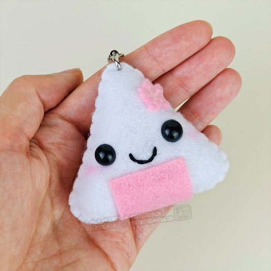 Porte-clé Onigiri kawaii saveur sakura - Boulette de riz japonaise fleur de cerisier en feutrine faite main