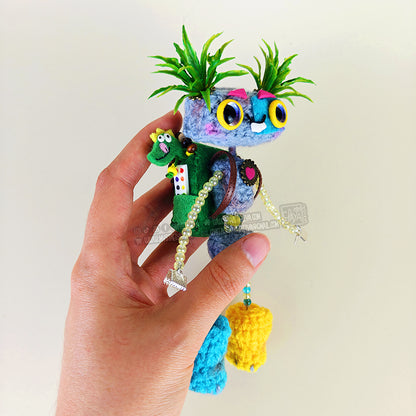 Pixy - Créature à adopter - La petite exploratrice de Mystaelya (pièce unique, La Clairière des Âmes Ferrées)