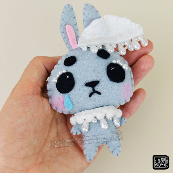Rain, le lapin de la pluie kawaii – Personnage en feutrine fait main