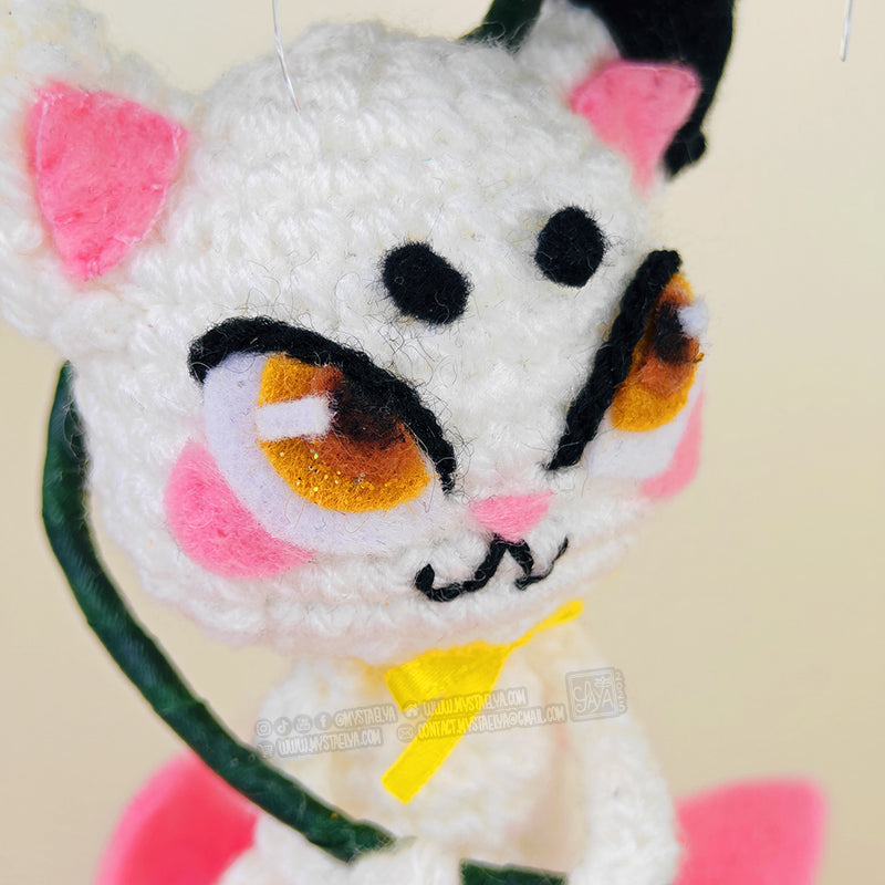 Sachi - Poupée d'art au crochet - Le chat sur son lotus (Pièce unique)
