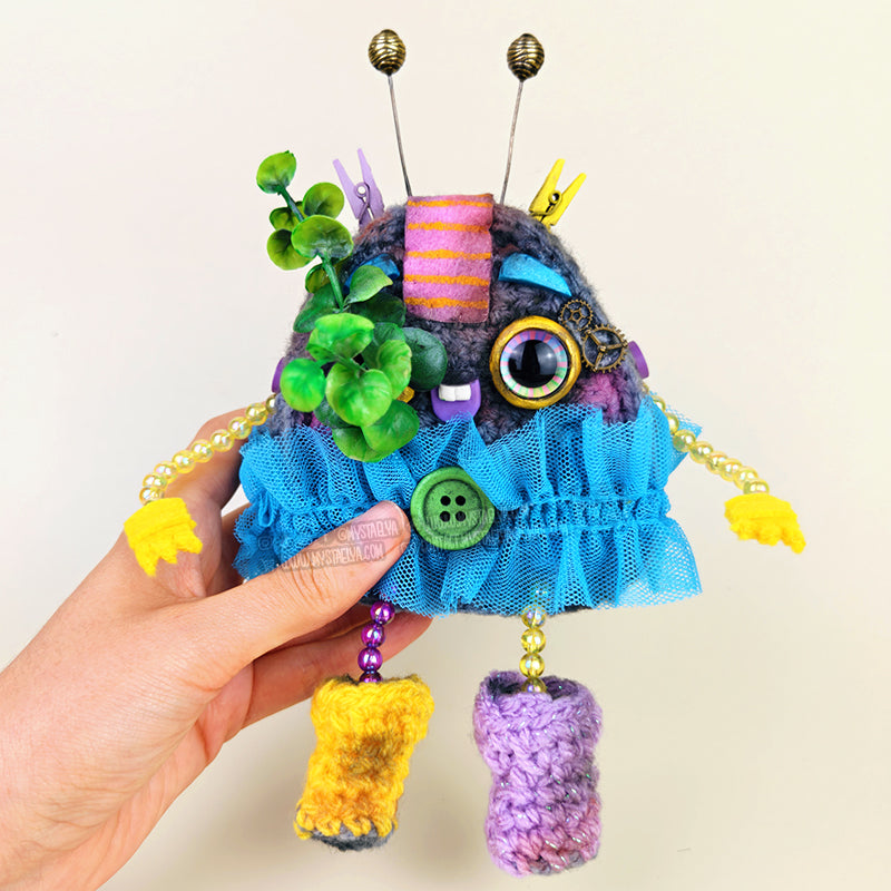Vivy - Créature à adopter - L'âme rêveuse qui voit l'invisible (pièce unique, La Clairière des Âmes Ferrées)