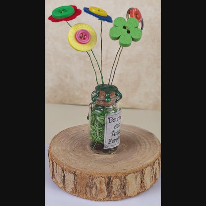 Bouquet des Âmes Ferrées #6 - Fiole décorative du jardin d'Oliver - kawaii steampunk fleurs (pièce unique, La Clairière des Âmes Ferrées)