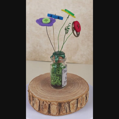 Bouquet des Âmes Ferrées #8 - Fiole décorative du jardin d'Oliver - kawaii steampunk fleurs (pièce unique, La Clairière des Âmes Ferrées)