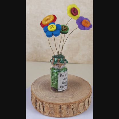 Bouquet des Âmes Ferrées #10 - Fiole décorative du jardin d'Oliver - kawaii steampunk fleurs (pièce unique, La Clairière des Âmes Ferrées)